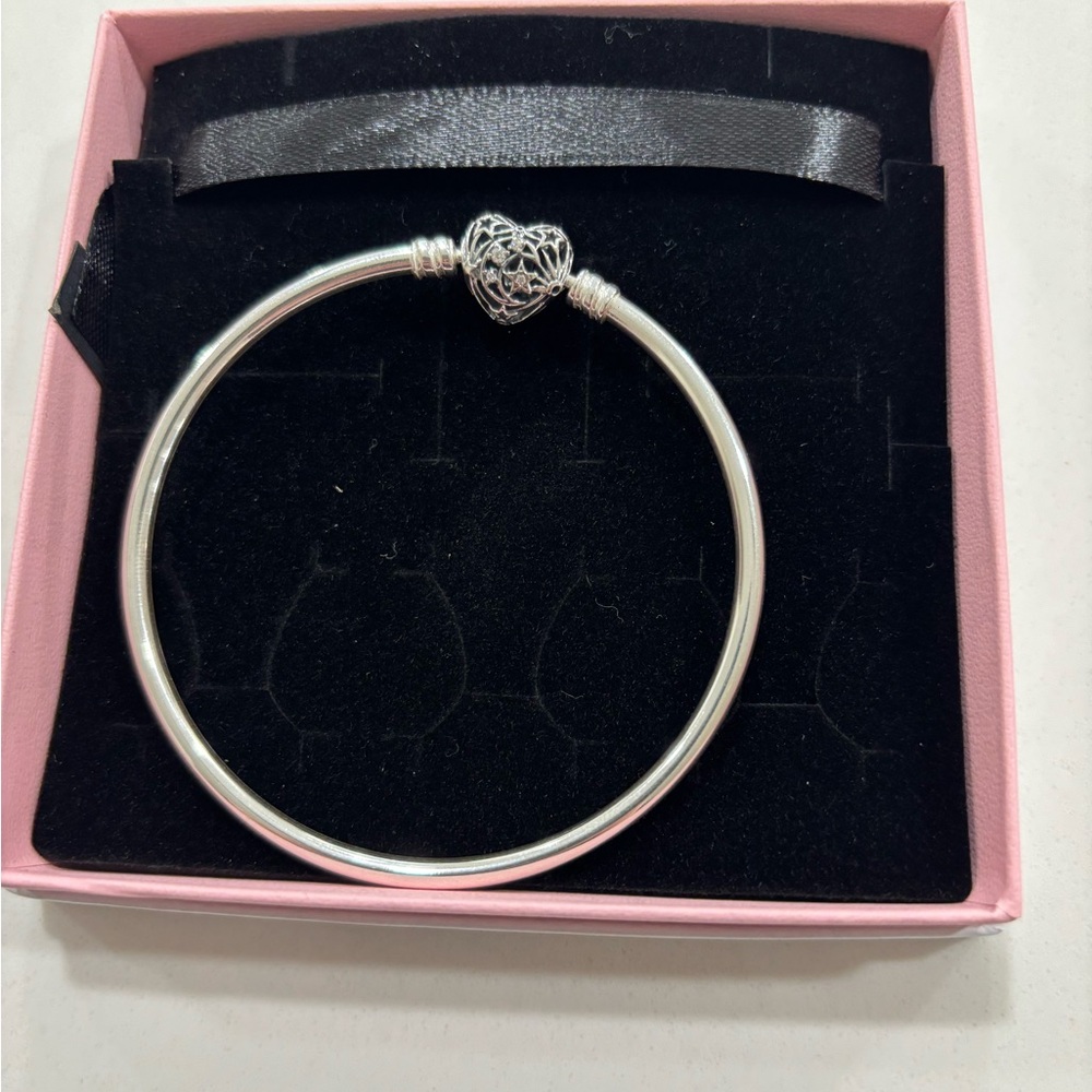Elegant Silver Bracelet with Heart Charm